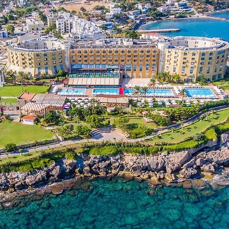 Merit Park Hotel Casino&SPA Kyrenia  Exterior foto